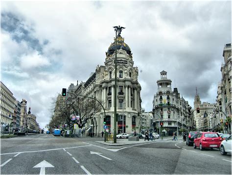 Gran Vía 1 .